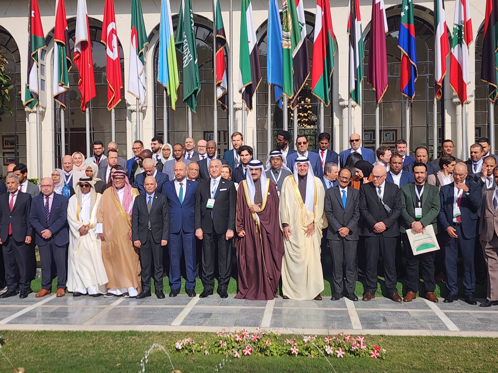 نائب وزير الداخلية يشارك في المنتدى الإقليمي العربي الأول للإنذار المبكر والتأهب للكوارث بجامعة الدول العربية<